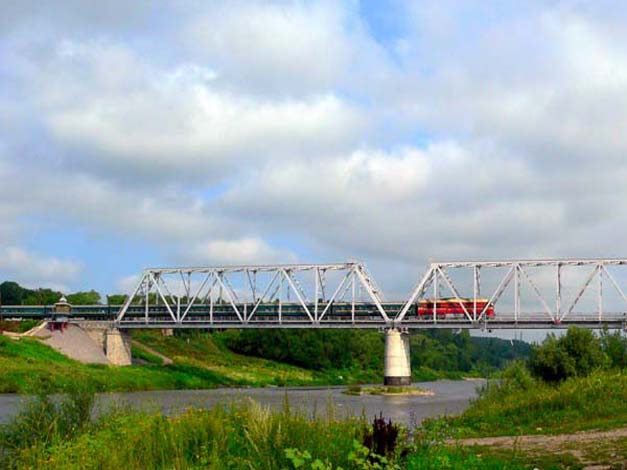 Железнодорожный мост через р. Дон  у города Семилуки